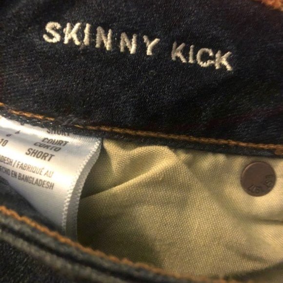 American Eagle SKINNY Kick WOMEN'S Short Jeans - Picture 3 of 12